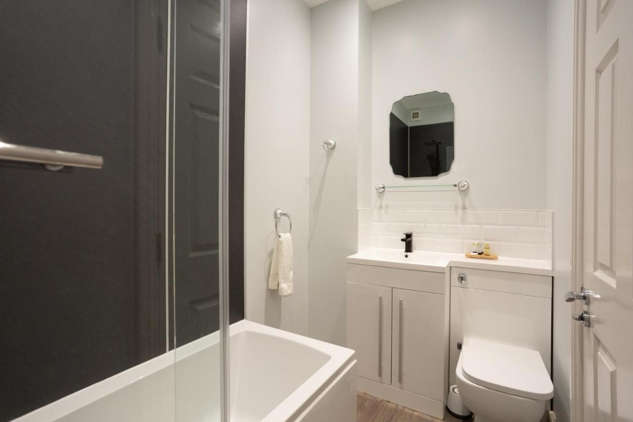 The Falcon Tap Boutique Inn Йорк Екстер'єр фото